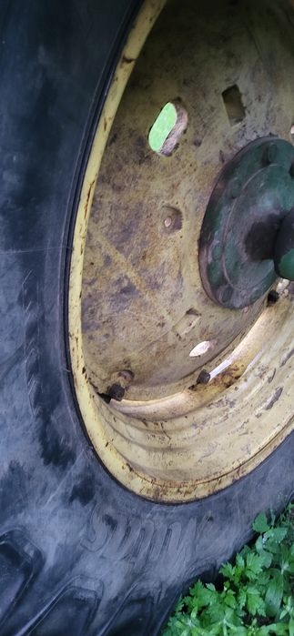 Sprzedam koła do john deer