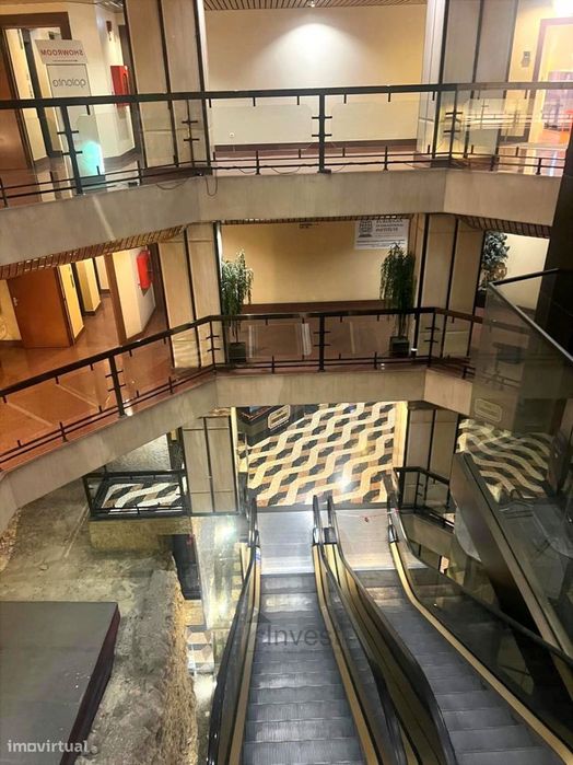 Escritório em Lisboa no coração do Chiado para arrendamento