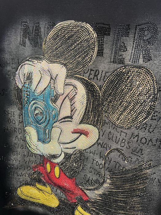 Футболка жіноча в стразах