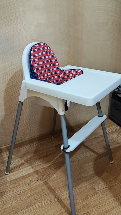Стілець для годування Ikea +підніжка + подушка (нова)