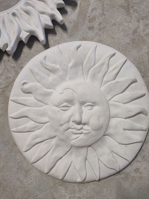 Conjunto em gesso, sol e lua