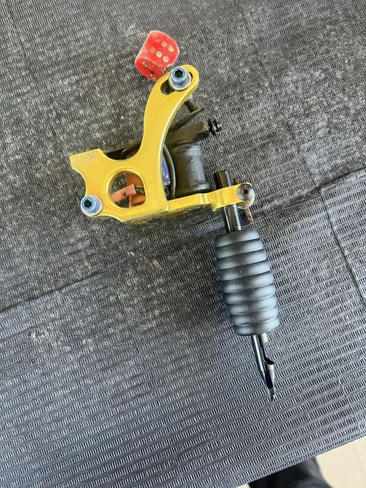 Vendo maquina de tatuar coil: em excelente estado