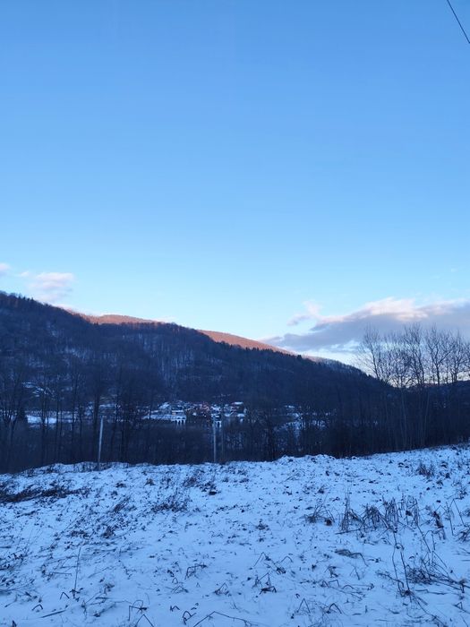 Продаж земельної ділянки 85 сот. в с. Шешори біля центральної дороги