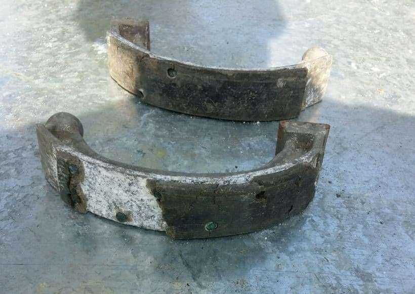 Тормозные колодки мотоцикла МТ 10