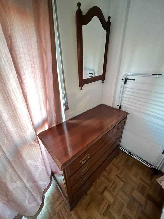 Espelho Vintage Original em Madeira Maciça – Cerca de 50 Anos