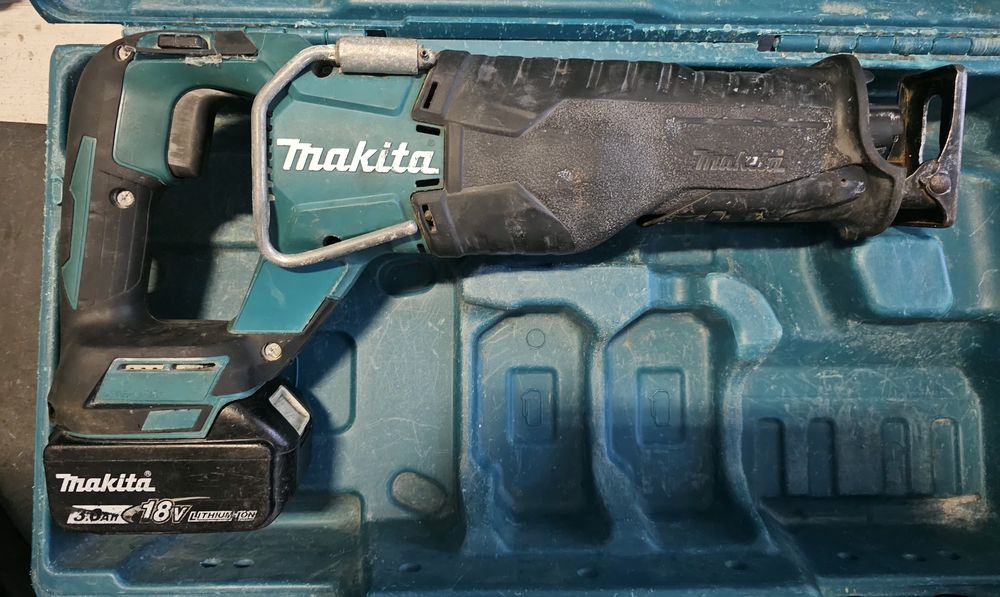 Pila szablasta Makita DJR 187+aku 18V+walizka