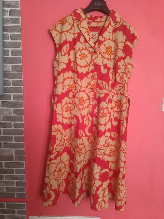 Sukienka beżowo-czerwona