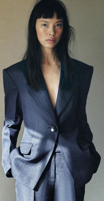Блейзер 100%лен  приталений у ялинку Zara новий в упаковці з бірками