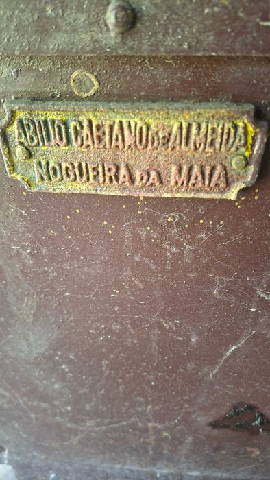Malhadeira de milho elétrica antiga