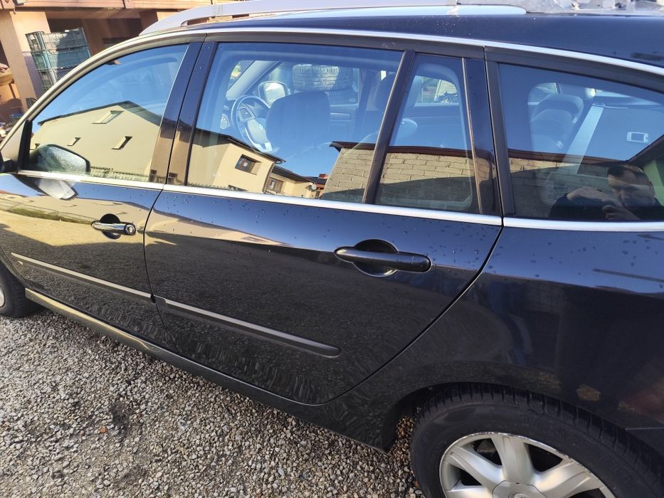 Na części Laguna 3 GT NV676 2.0 dCi zderzak maska błotnik drzwi klapa