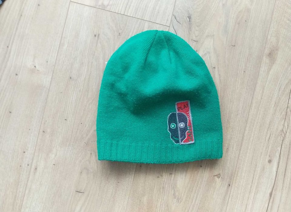 Czapka zielona chłopięca