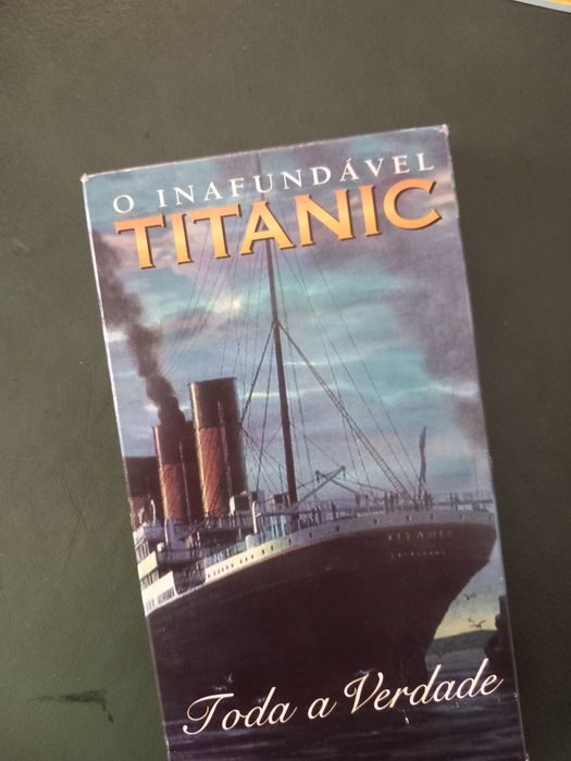 O Inafundável TITANIC - Documentário VHS