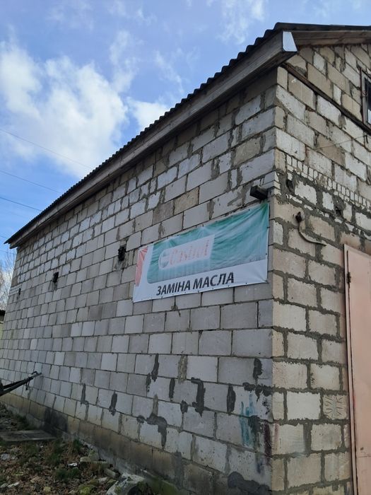 Продам двоповерховий гараж