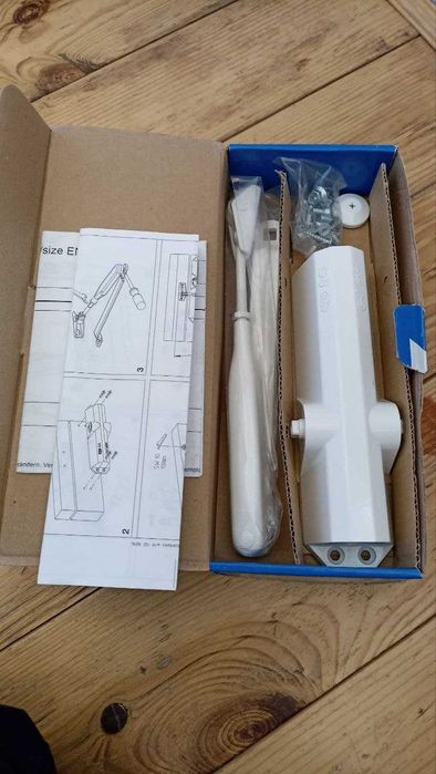 Продам дверной доводчик G-U BKS OTS 140