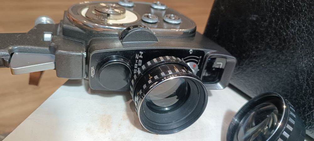 Продам відеокамеру Кварц 2*8S-1M