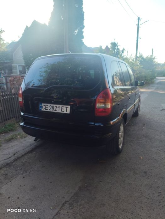 продам машину Opel Zafira
