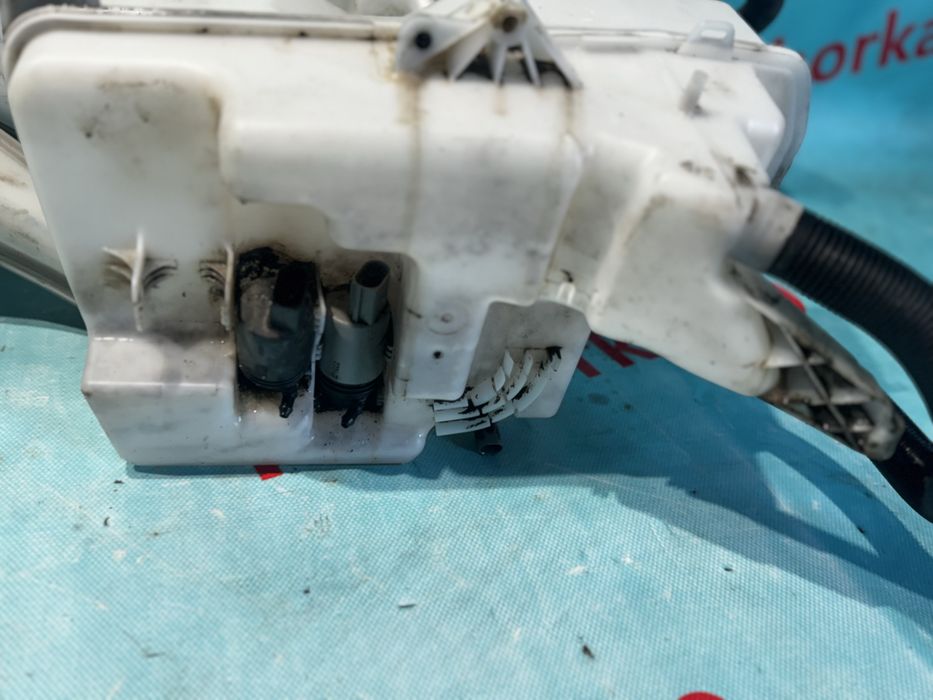 Бачок омивача BMW E90 E91 E60 E61 скла фар бмв е90 е60