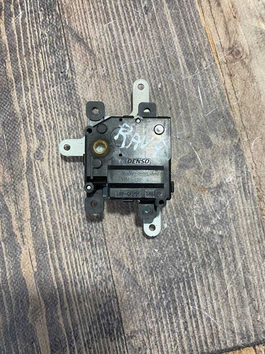 Моторчик сервопривід заслінки пічки Toyota RAV4 XA40 2013-2018 638002160 / 638002160PLS
