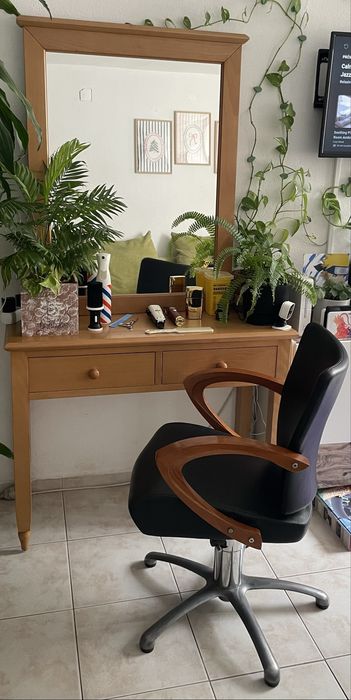 Cadeira de cabeleleiro+bancada+espelho