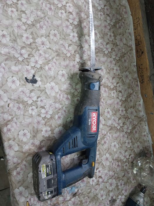 Piła szablasta ryobi 18V