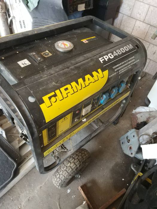 Бензиновий генератор Firman 2800