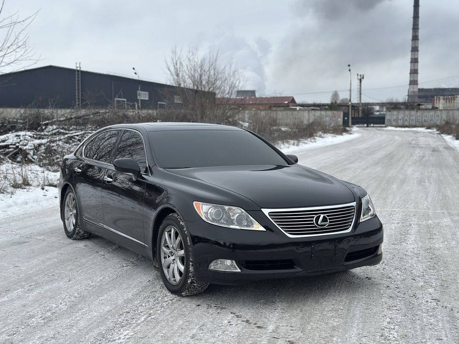 Lexus LS460L 2008 4.6 бензин