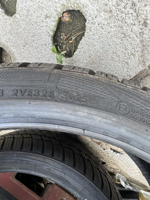 Nowe opony zimowe 235/35/19 Vredenstein 2 sztuki 25r
