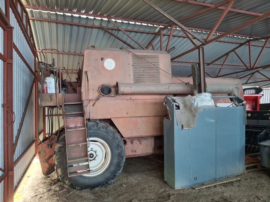 Kombajn Bizon Z056