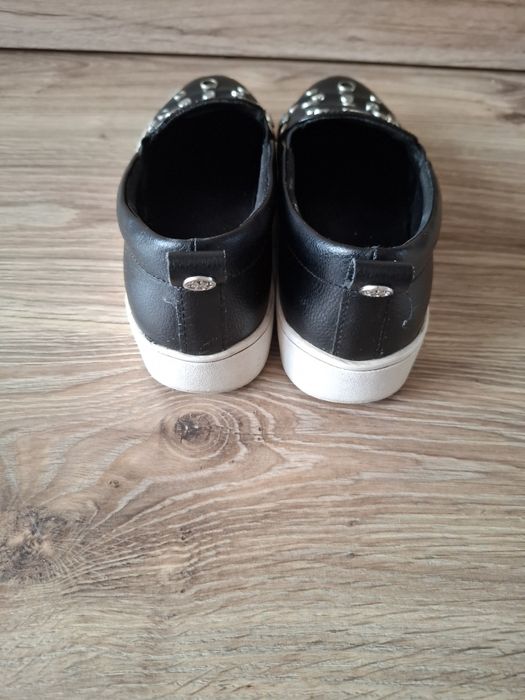 buty damskie półbuty czółenka czarne Guess rozm. 39