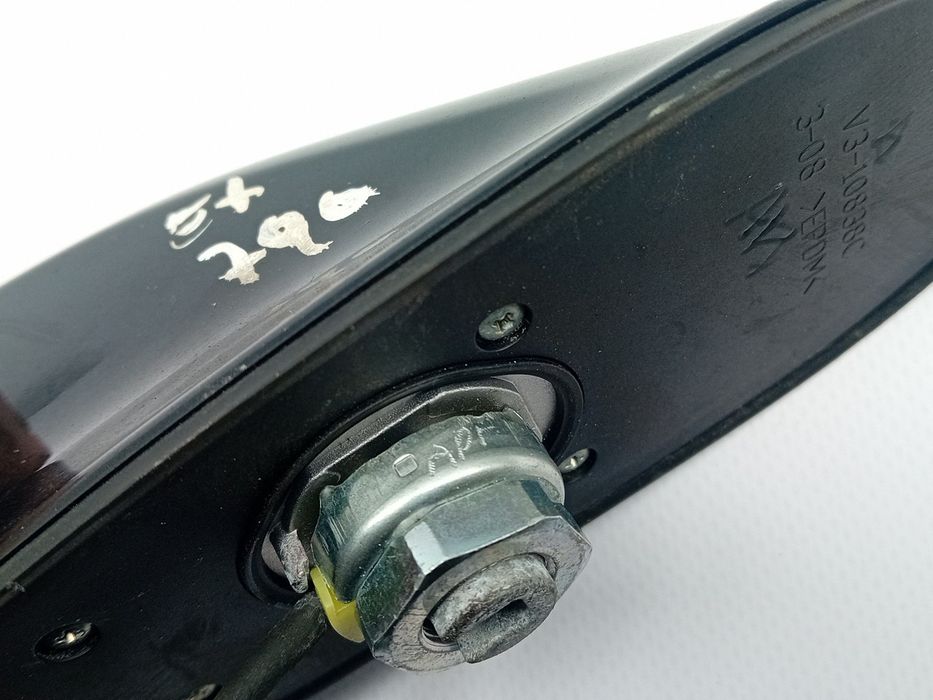 Base / caixa da bateria TOYOTA Yaris (_P13_)