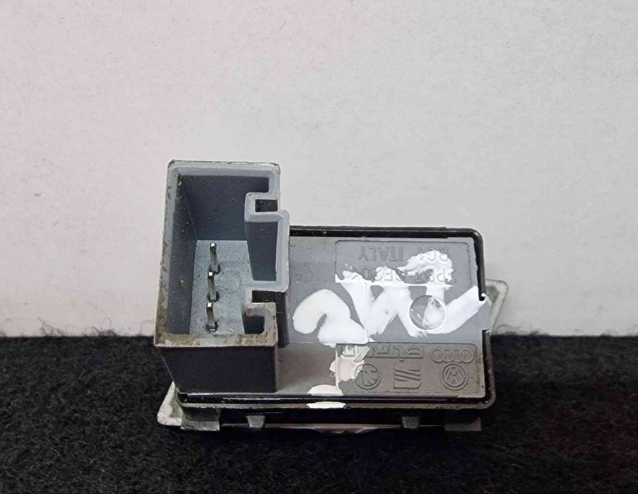 Comando / Botão / Interruptor Vidros Trás Esquerdo 120959855 - SKODA OCTAVIA II