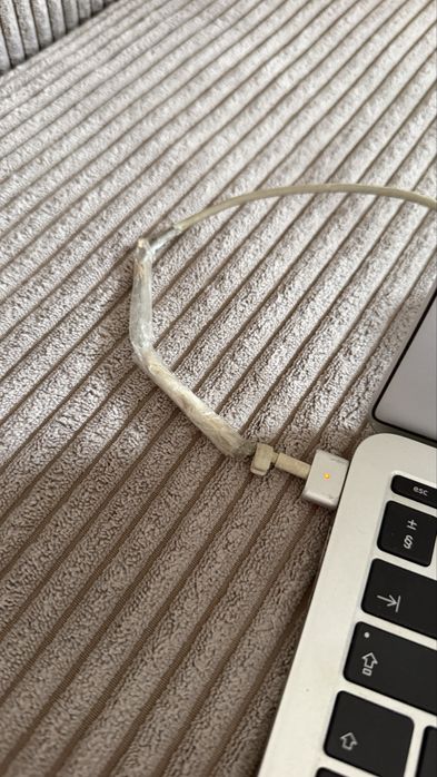 Macbook air 11 cali rok 2012