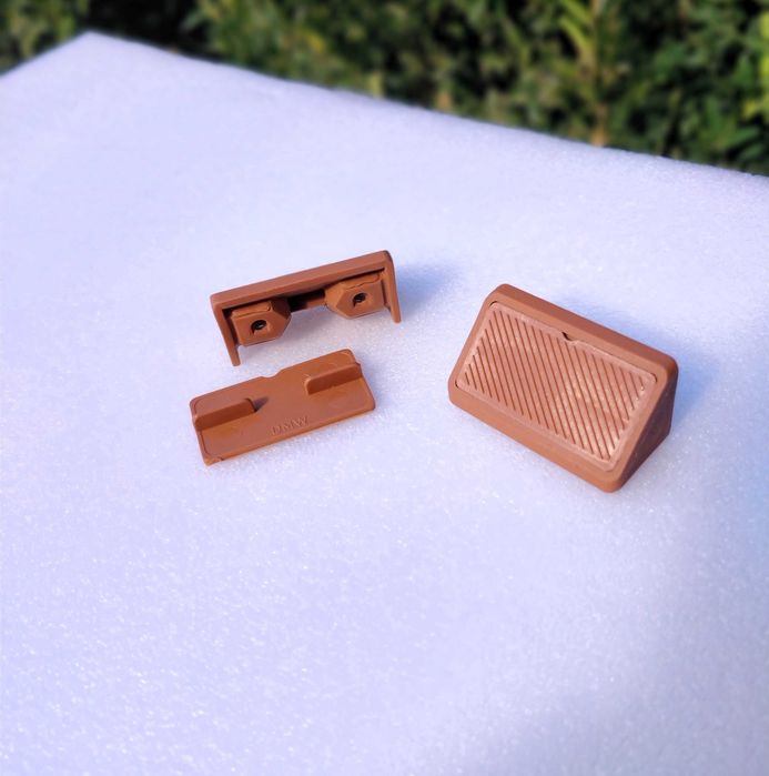 Fixador para móveis com tampa - Castanho