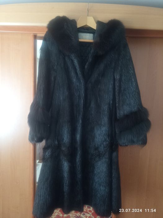 Шуба из нутрии с добавлением песца р42/44