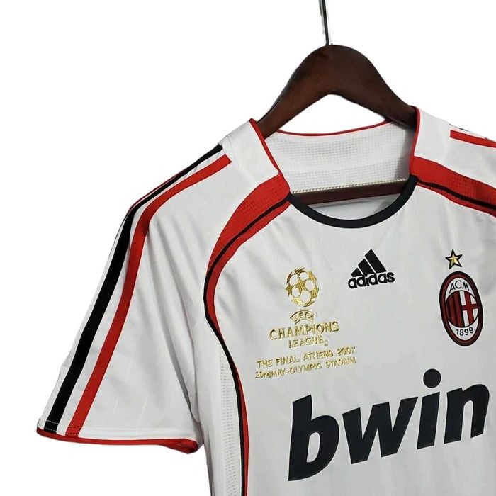Camisola Retro AC Milan 2006/2007 – Homem – Branca com detalhes vermelhos