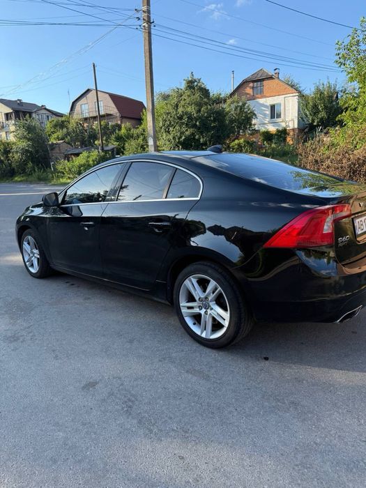 Volvo s60 2013 рік