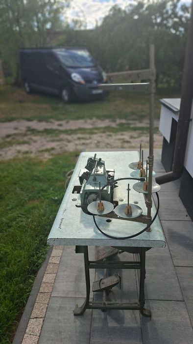 Przemysłowa maszyna do szycia, stebnówka