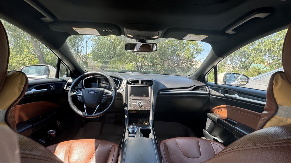 Продаж Ford Fusion Hybrid 2019