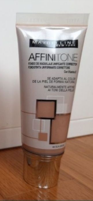 Bases Maybelline, L'Oreal e Garnier (várias tonalidades)