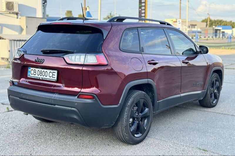 Продам Jeep Cherokee