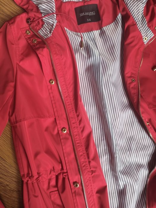 Kurtka Top Secret 36 czerwona parka przeciwdeszczowa
