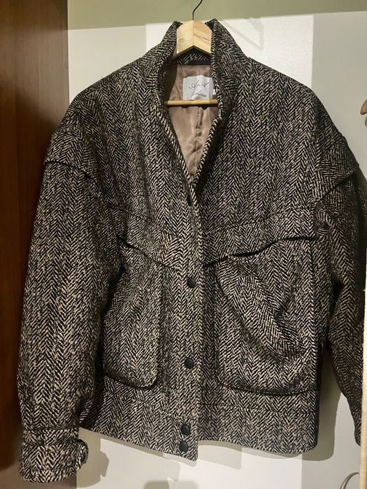 Утеплене коротке пальто 2025