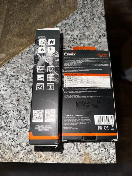 Lanterna tática Fenix UC35 v2.0