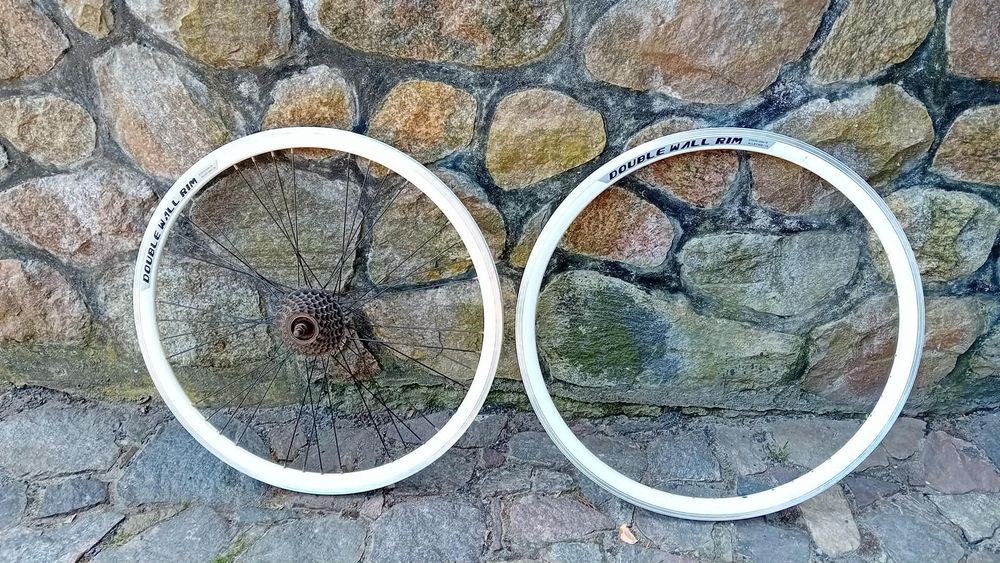 Koło i obręcz  26 cali.