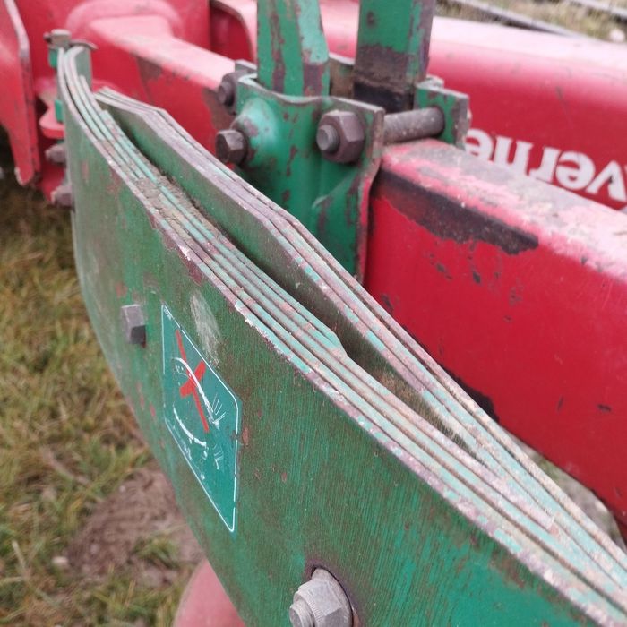 Pług Kvernaland F 160 resor obrotowy 4 skibowy resor