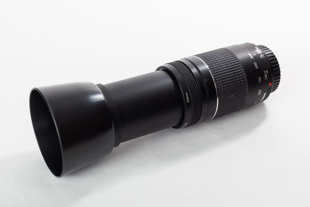 Canon EF 75-300 f4.0-5.6 III + бленда