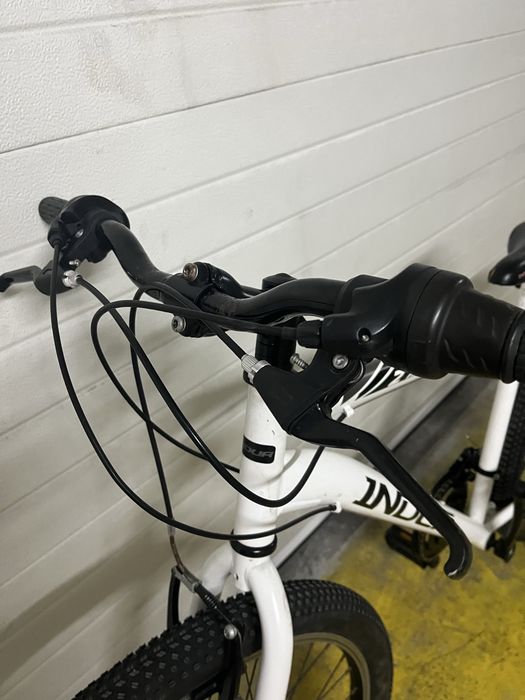 Bicicleta Indur 27.5 branca