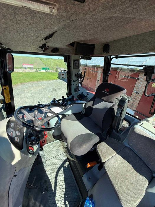 Ciągnik Massey Ferguson dyna 6