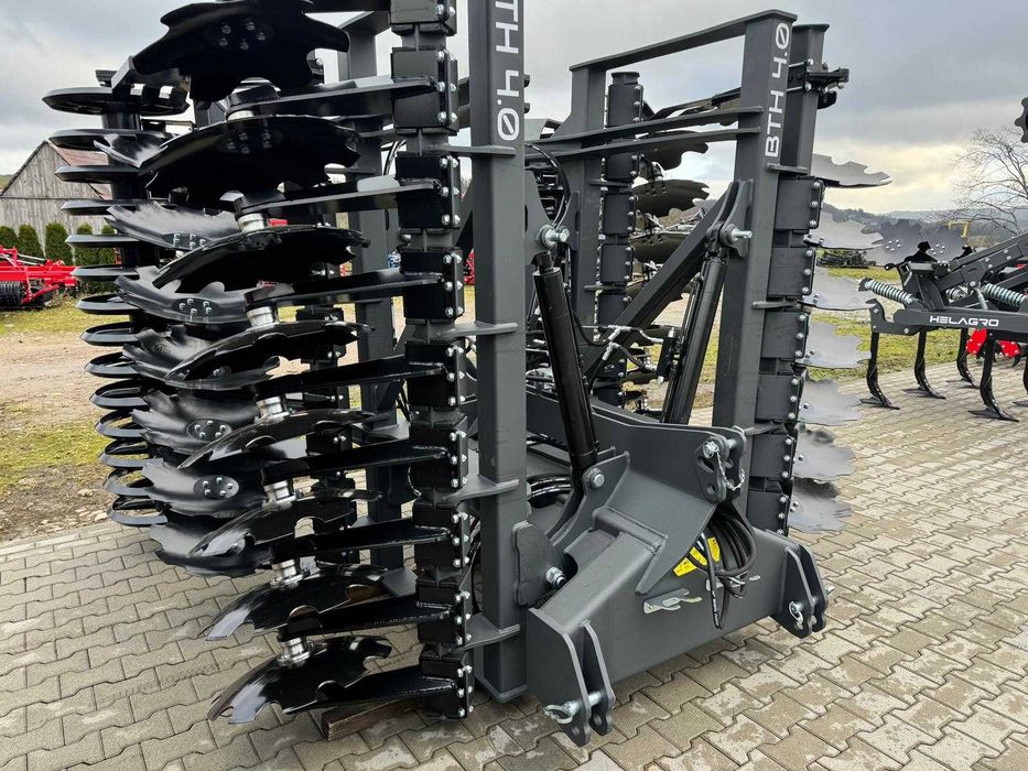 Brona talerzowa ciężka zawieszana 4,0 m hydrauliczna, BTH 4,0 HELAGRO