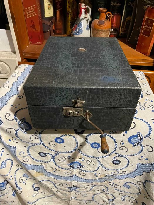 Gramofone antigo francês